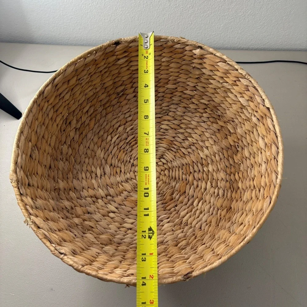 N/A handwoven seagrass